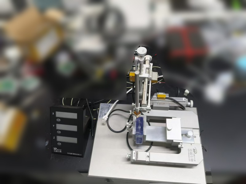 哈尔滨工业大学-蟑螂脑立体定位仪 安装完成